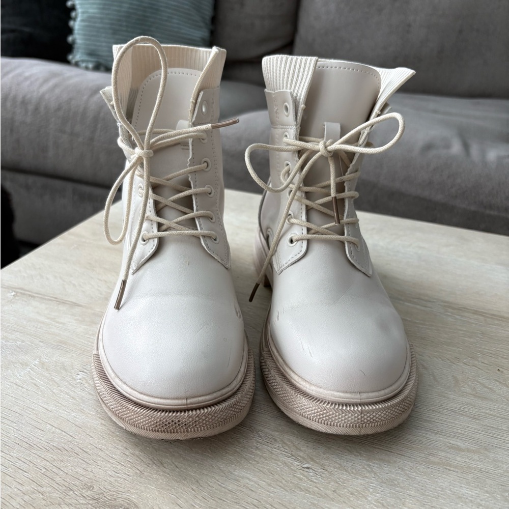 Women's Cream Lace-Up Boots